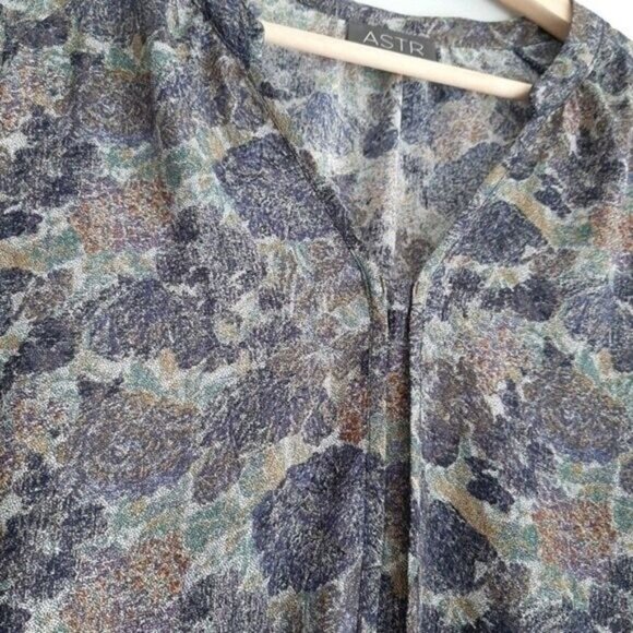 ASTR Flowy Sheer Hi-low Hem Floral Long Sleeve Top Sz S - Picture 5 of 8